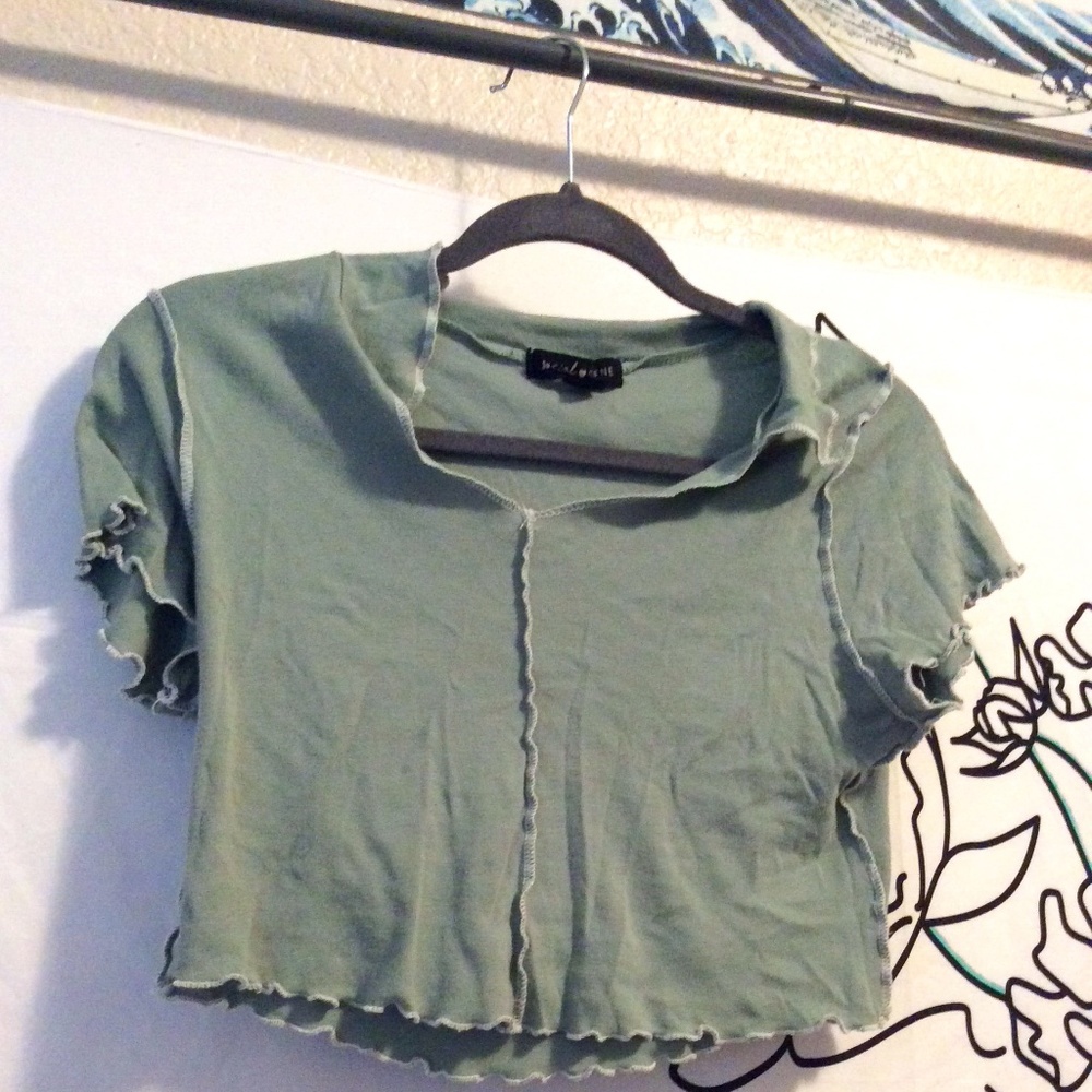 Trendy collared neck